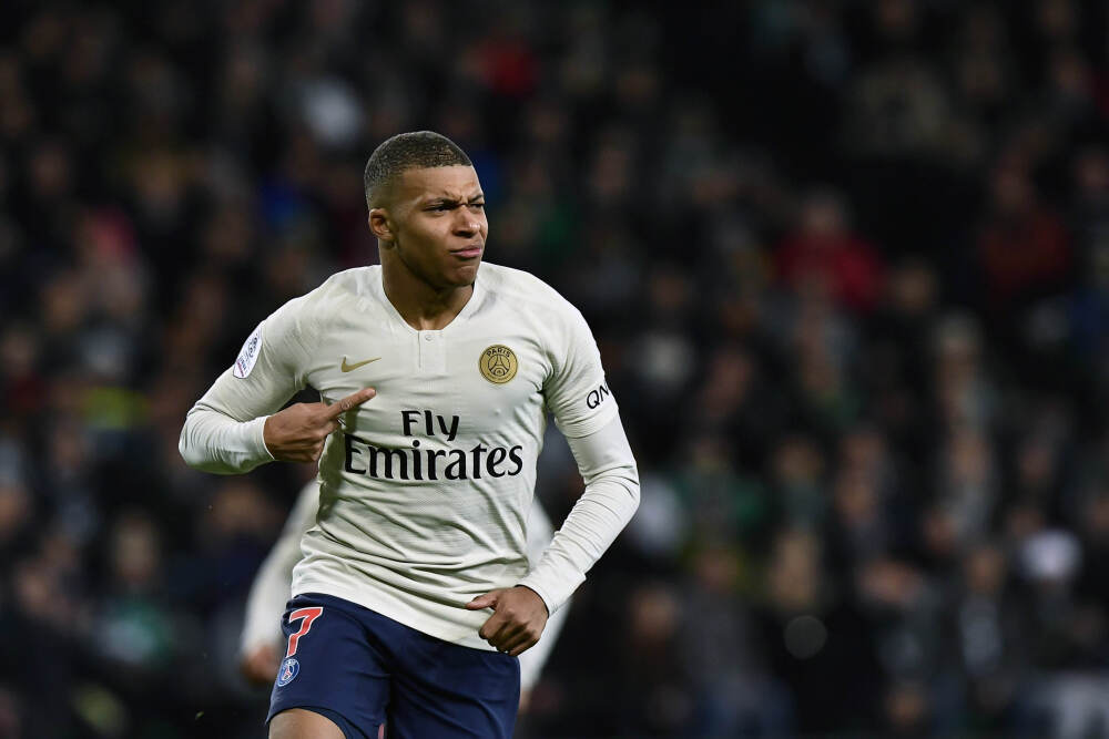 状元仅9分，榜眼狂砍19+8！这差距真是扎心了，马刺奇才谁赚谁亏？